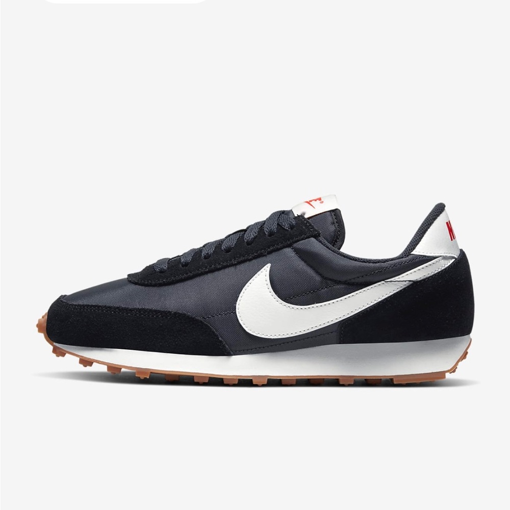Nike Daybreak tennis shoes- brand new